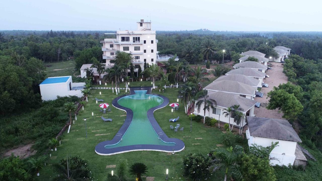 Samudra Resorts And Spa Puri Esterno foto