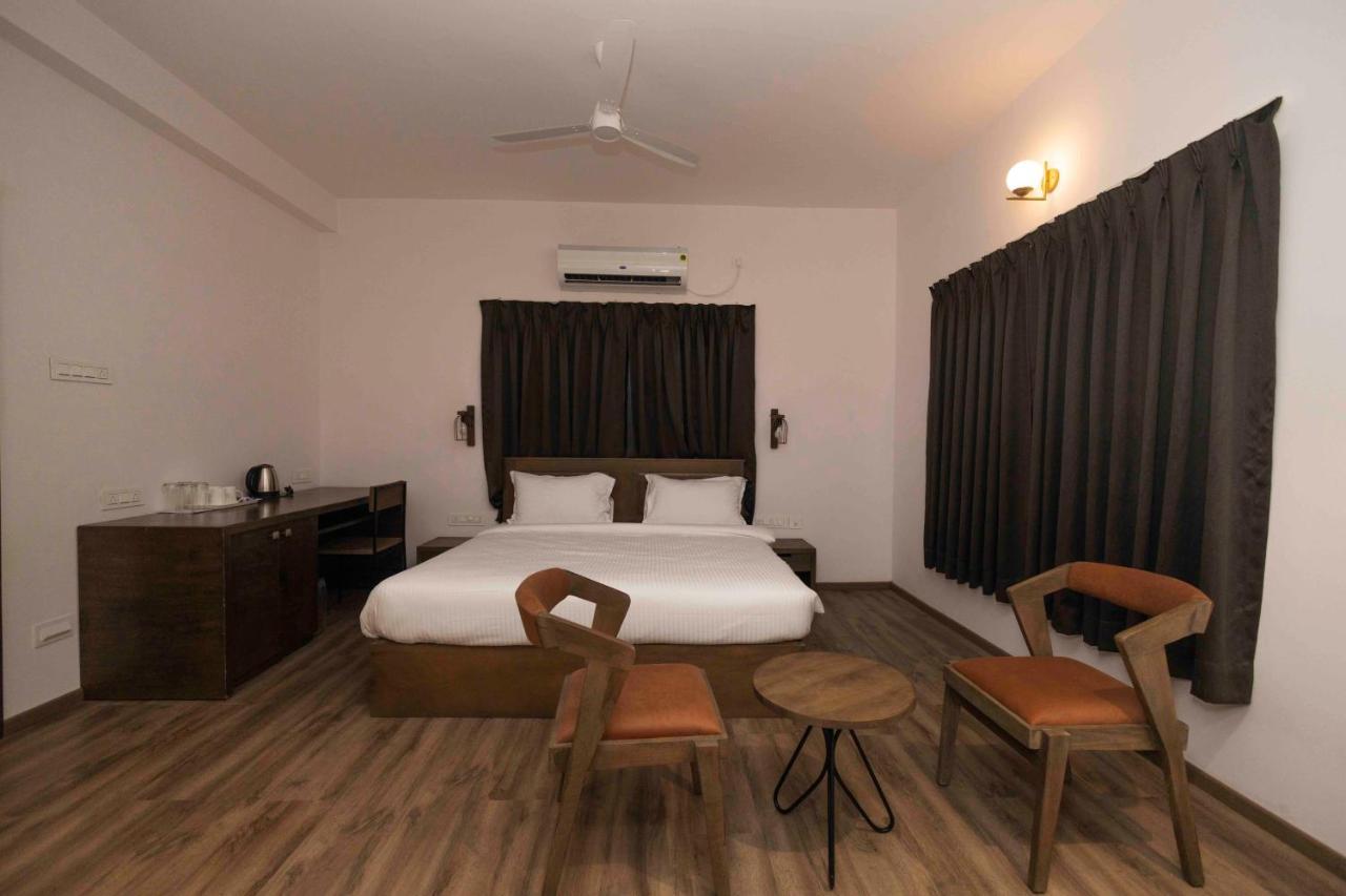 Samudra Resorts And Spa Puri Esterno foto
